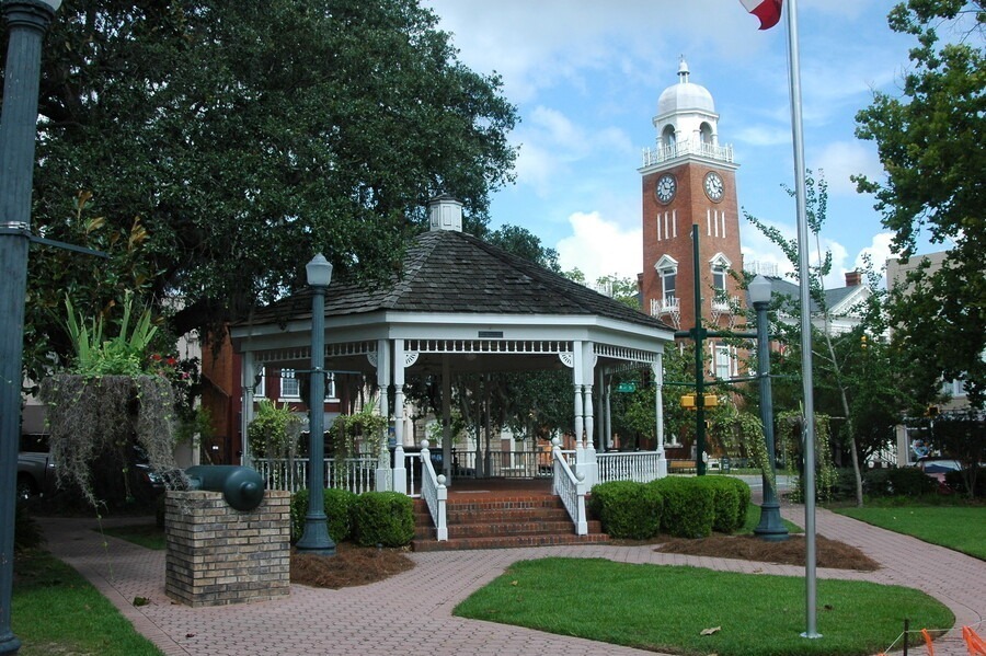 3_Bainbridge-Georgia Living in Bainbridge